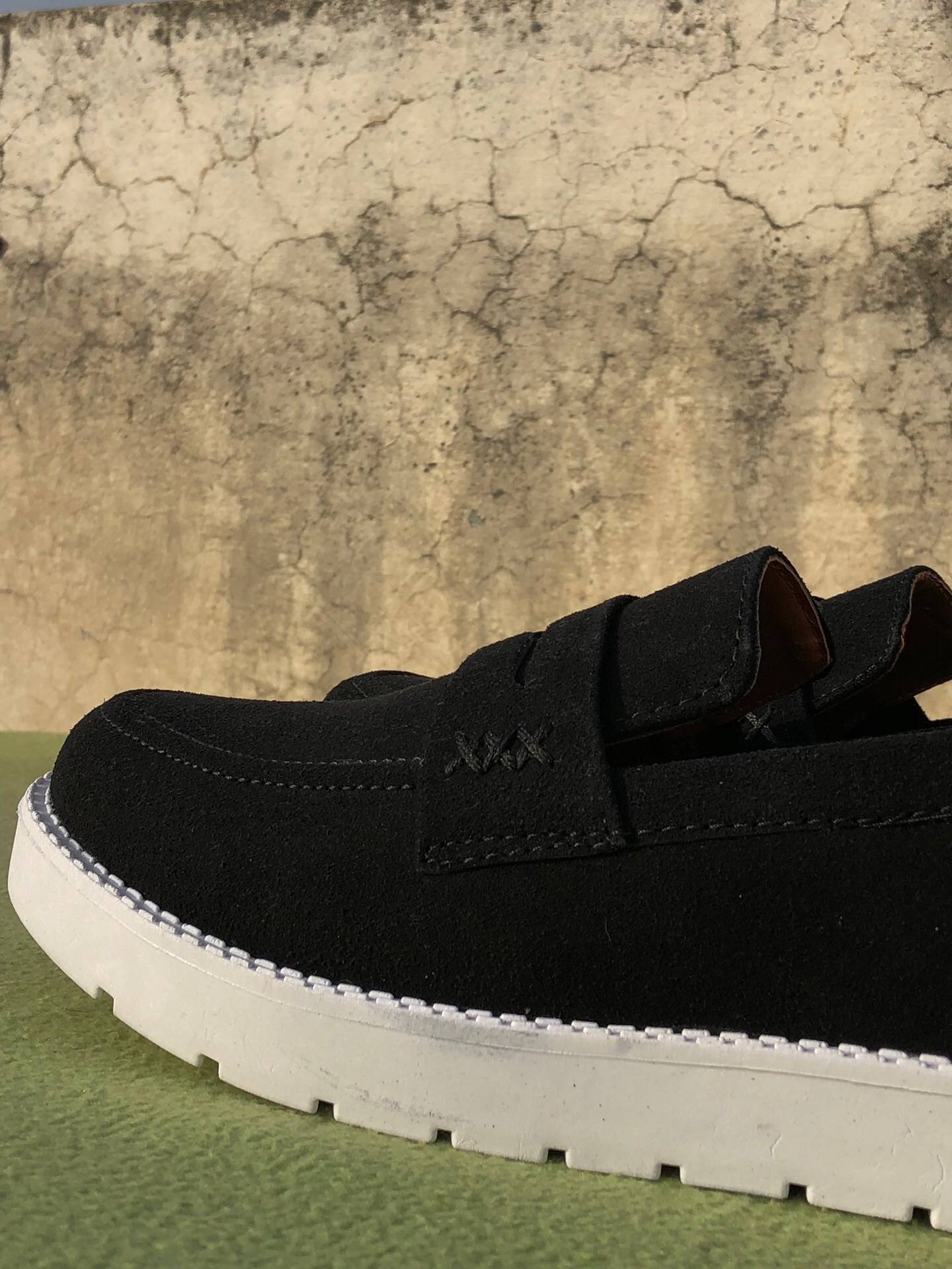 Mens-Suede Loafers (Black)