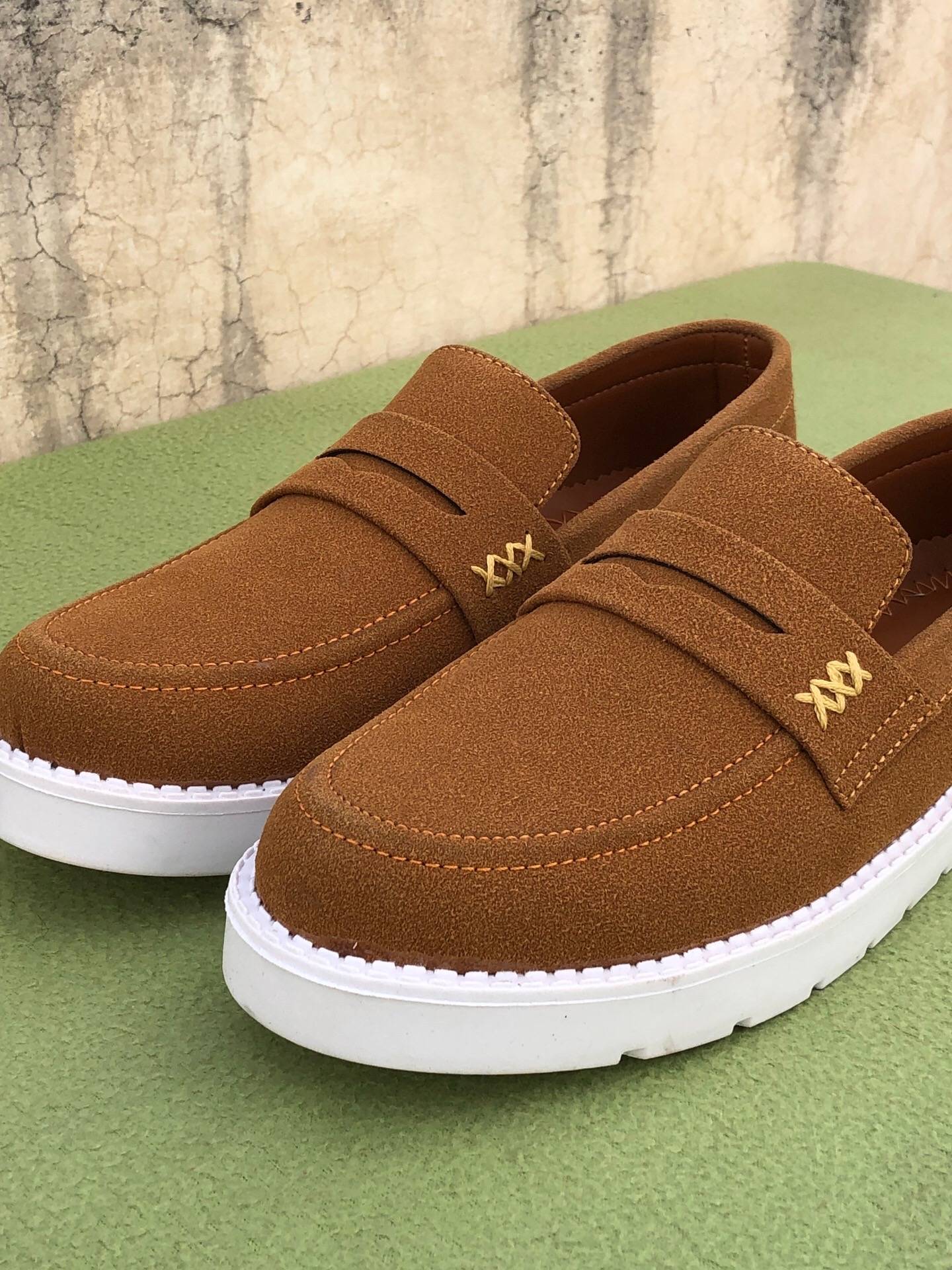 Mens-Suede Loafers (Brown)